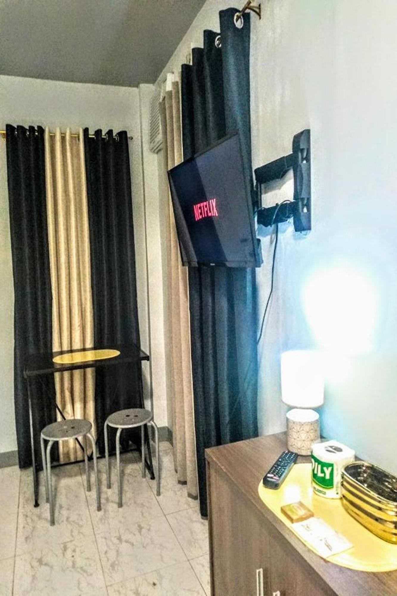 Hometel Barrio House Mactan Lapu-Lapu City Exterior foto